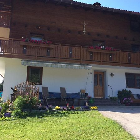 Haus Eder Burgi Hotel Nikolsdorf Ngoại thất bức ảnh
