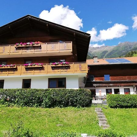 Haus Eder Burgi Hotel Nikolsdorf Ngoại thất bức ảnh