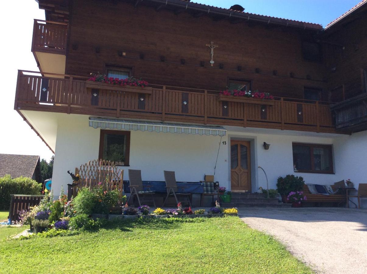 Haus Eder Burgi Hotel Nikolsdorf Ngoại thất bức ảnh