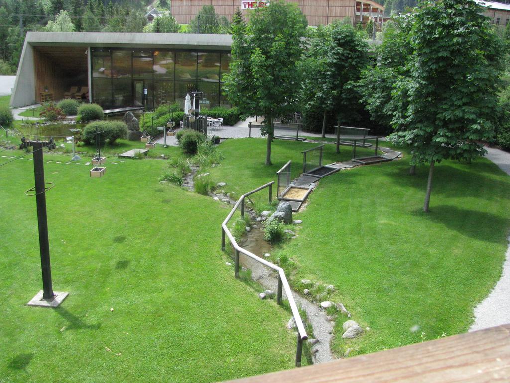 Haus Eder Burgi Hotel Nikolsdorf Ngoại thất bức ảnh