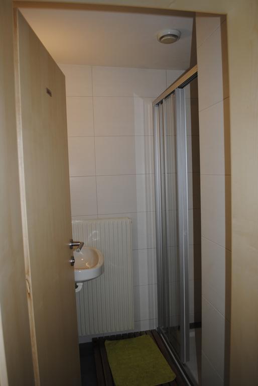 Haus Eder Burgi Hotel Nikolsdorf Ngoại thất bức ảnh